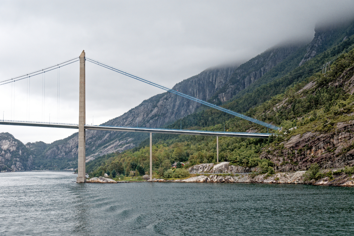 100 Years Maintenance-Free: Zinc is Key to Norwegian Bridge Protection